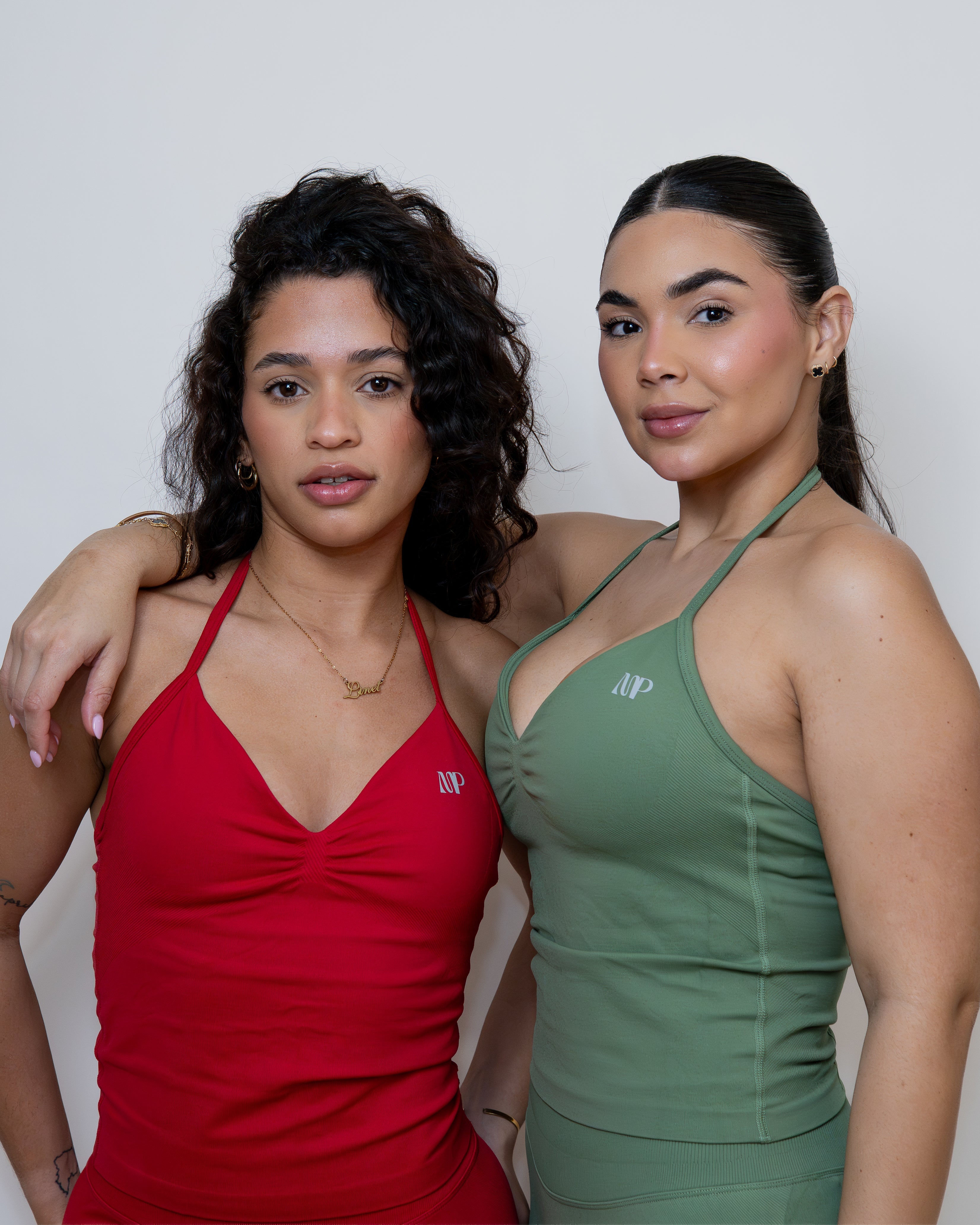 Essential V Long Top